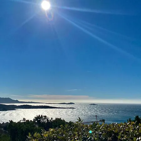 Superbe Vue Et Piscine Lägenhet